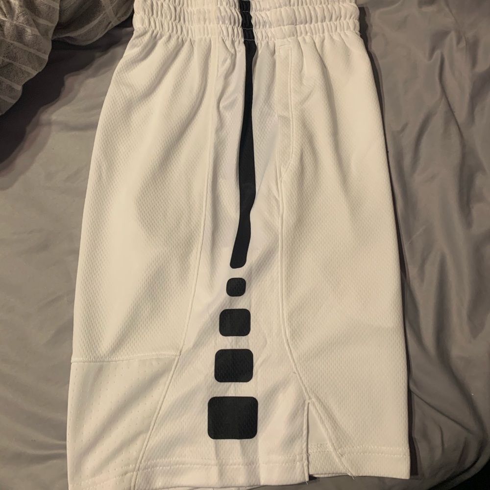 Nike Striped Elite Basketball Short - Picture 5 of 9